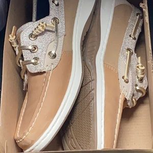 Women sperrys